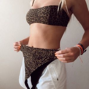 cheetah swimsuit: Kendall & Kylie